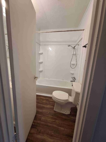 Building Photo - 207 Fairmont St