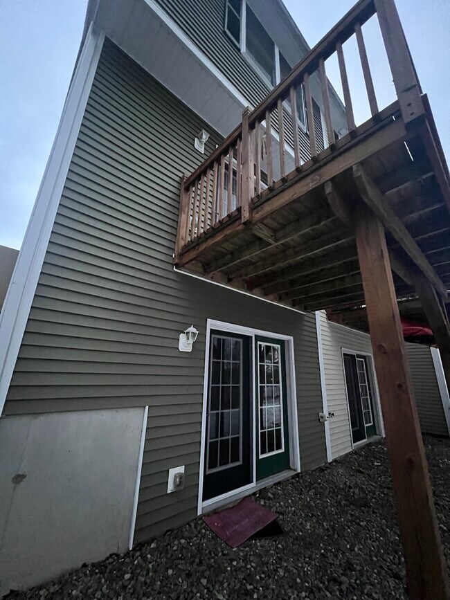 49 River Village Dr 49 River Village Dr Milford ME 04461 Apartment