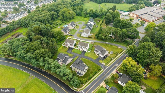 Building Photo - 945 Kayley Dr
