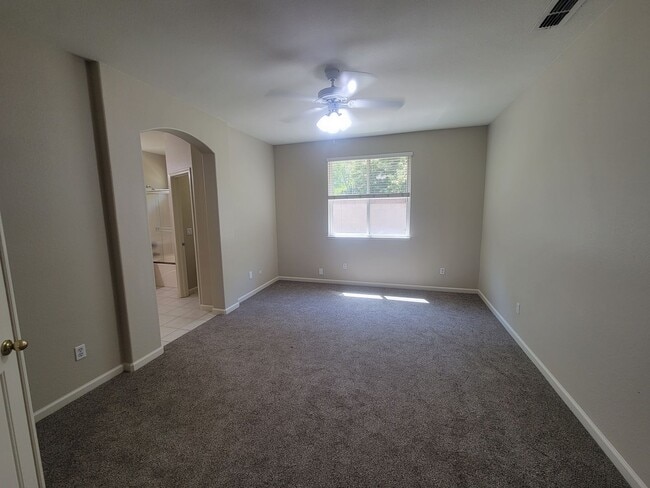Building Photo - 8624 Banton Cir