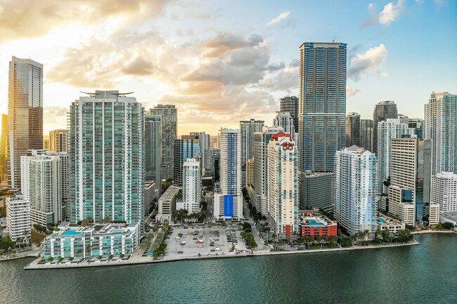 Primary Photo - 1200 Brickell Bay Dr