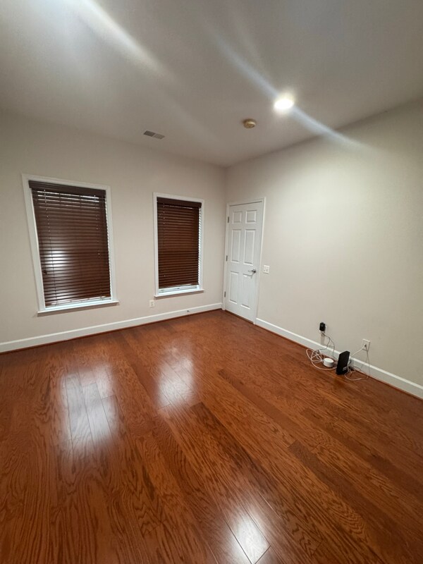 Building Photo - 14627 Weeburn Way