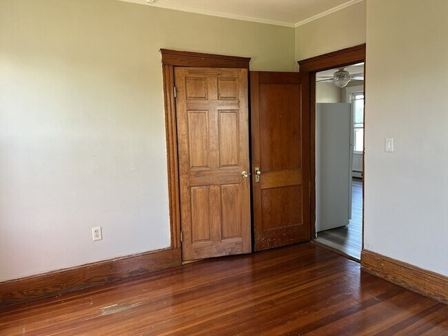 Building Photo - 179-181 Grove Street Unit 3