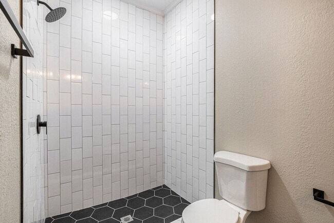 Building Photo - Just Remodeled!