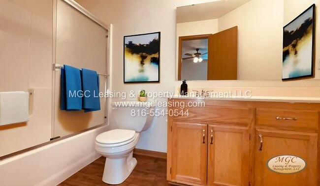 Building Photo - TIMBER BROOKE TOWNHOME AVAILABLE FOR YOUR ...