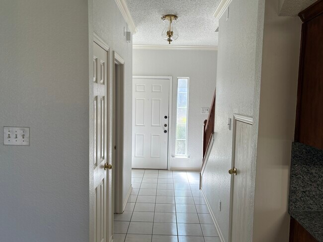 Building Photo - 514 Big Oak Ct