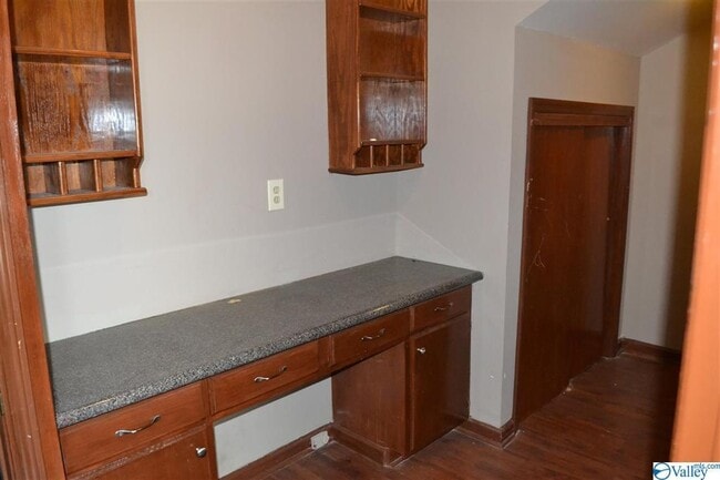 Building Photo - 1023 Stones Throw Dr NW