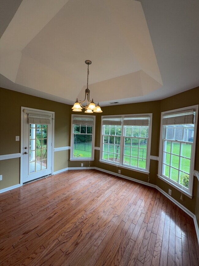 Building Photo - Beautiful 4 Bedroom, 3 Bath Home-211 Bethesda Ct.