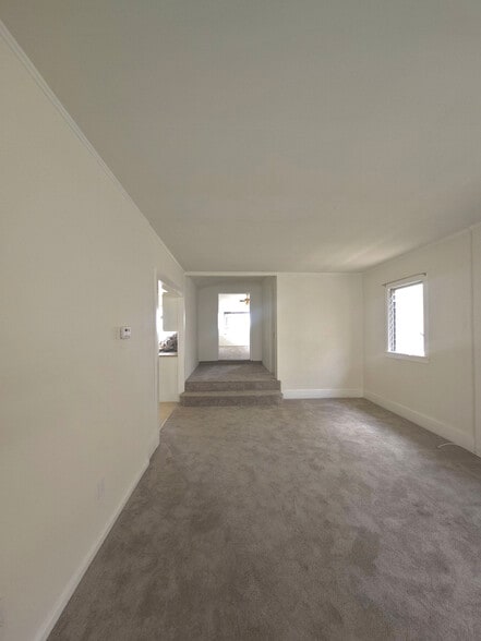 Large Living Room - 605 N Juanita Ave