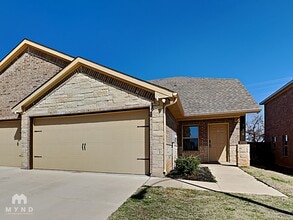 Building Photo - 788 Rolling Terrace Cir