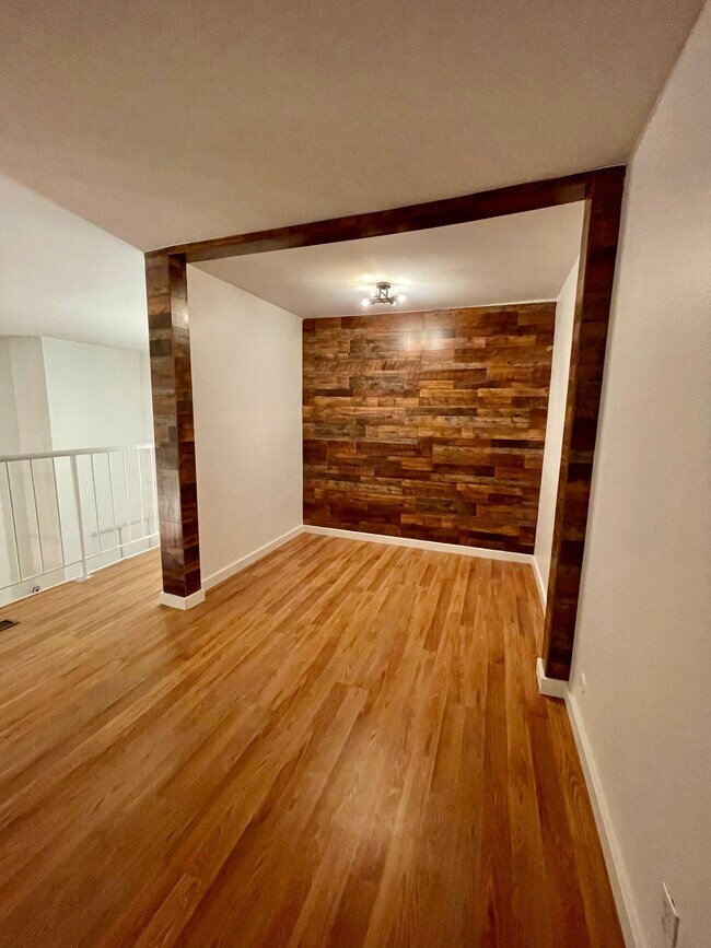 Building Photo - 1311 Summertime Ln