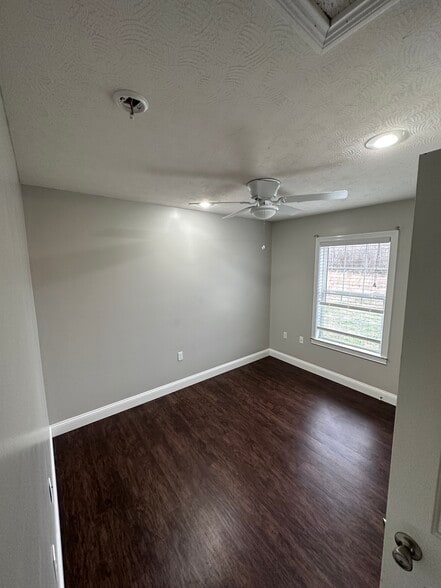 Building Photo - 116 Eden Woods Rd