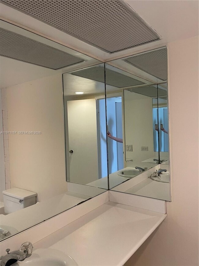 Building Photo - 250 174th St