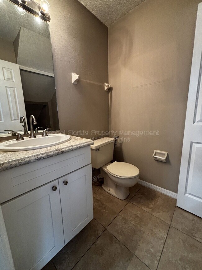 Building Photo - 1627 Long Ridge Ct