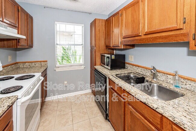 Building Photo - 5212 Elba Dr