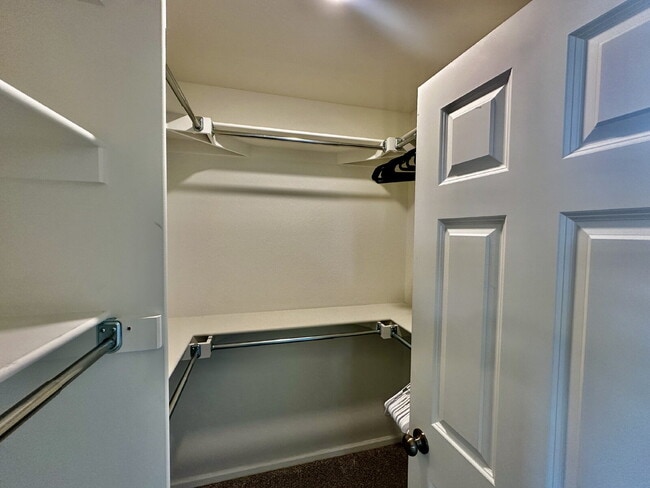 Building Photo - "Charming and spacious 3-Bed Sanctuary with 2.5 Baths the Reunion Community in Commerce City!"