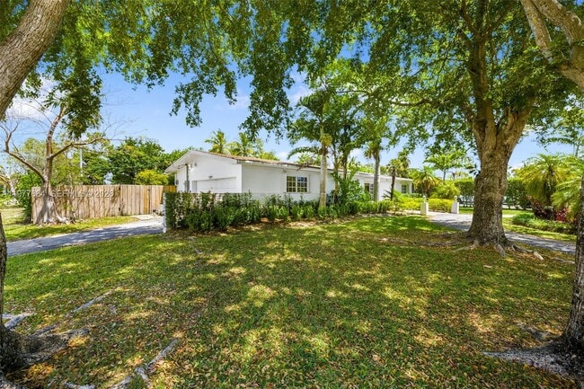 Building Photo - 7255 SW 125th St