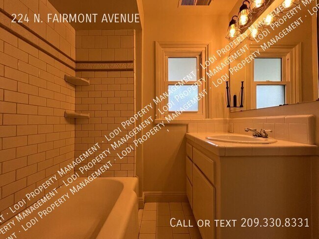 Building Photo - 224 N Fairmont Ave