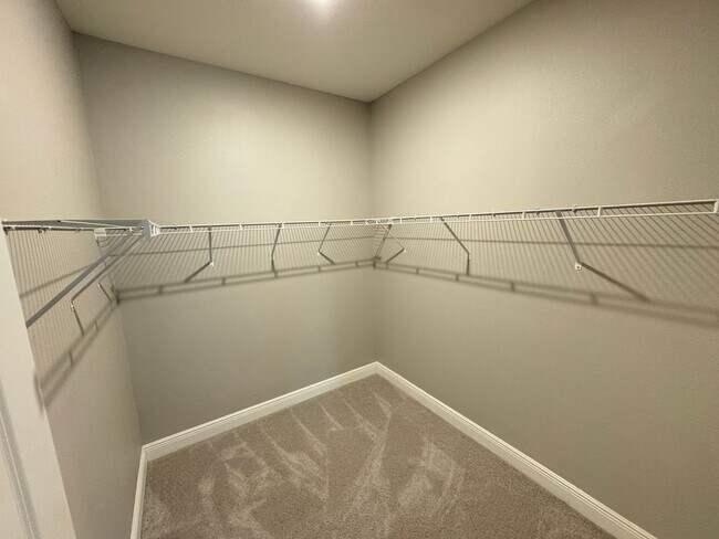 Building Photo - Available NOW!  Incredible, SPACIOUS 5 Bed...