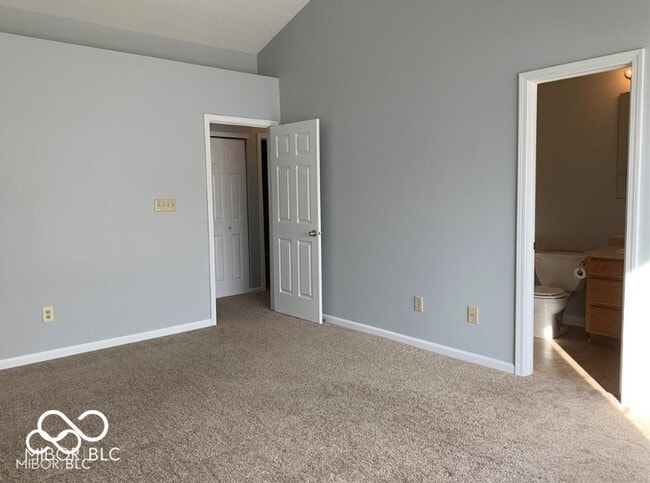 Building Photo - 684 Mountain Pine Dr