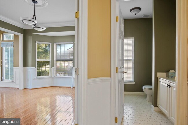 Building Photo - Spacious 4-Bedroom Home with Lake Views & Finished Basement