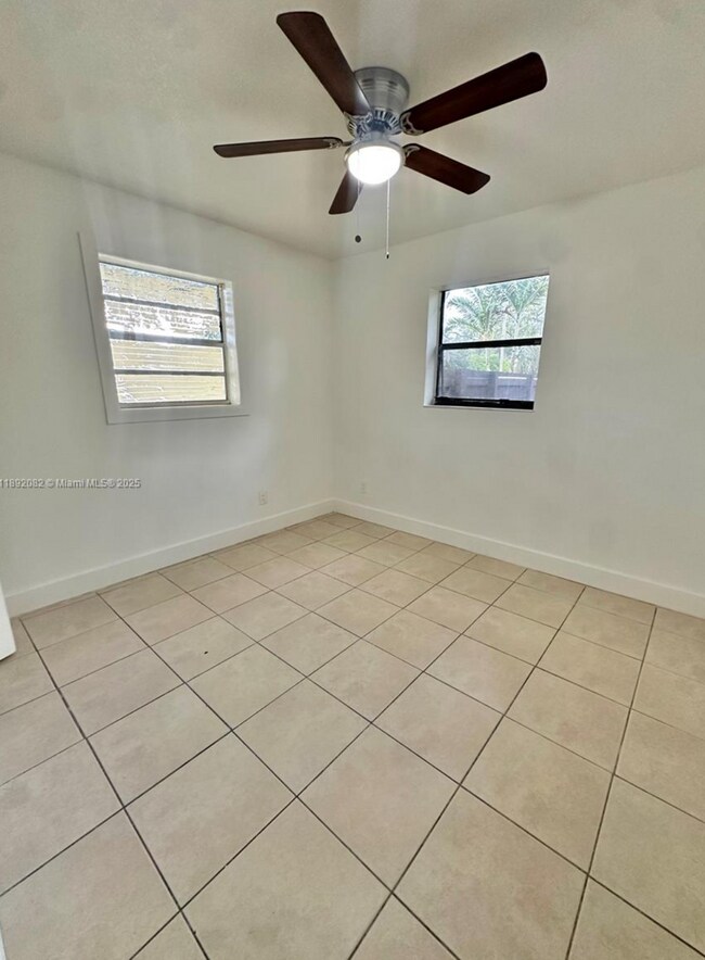 Building Photo - 4111 SW 33rd St