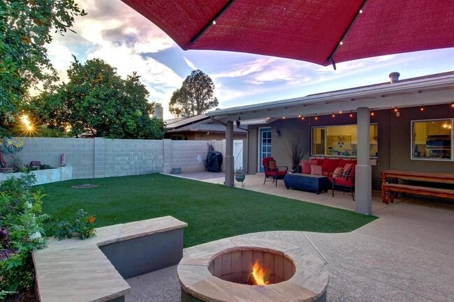 Building Photo - 8881 E Gray Rd