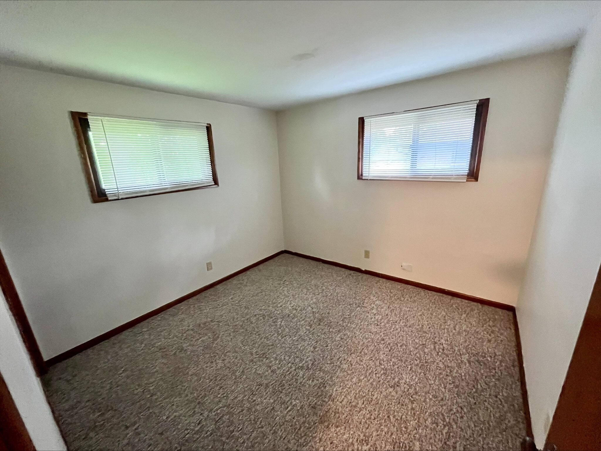 Building Photo - 1141 Saxe Ave