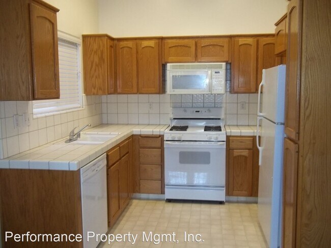 Building Photo - 3 br, 2 bath House - 7536 N. Trellis Circle