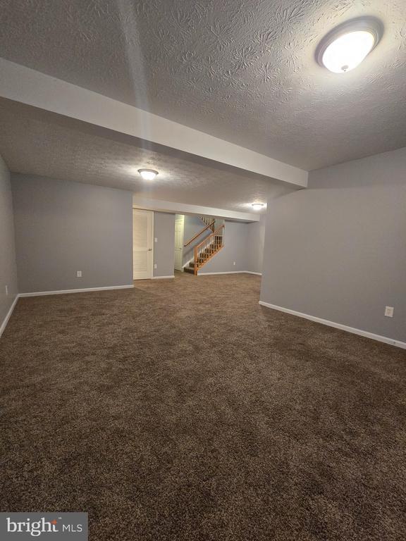 Building Photo - 160 Leeds Creek Cir