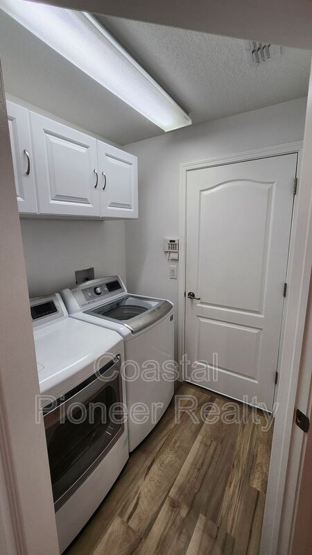 Building Photo - 11404 Holmbridge Ln