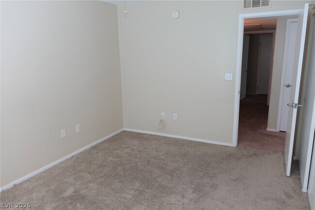 Building Photo - 3131 Key Largo Dr