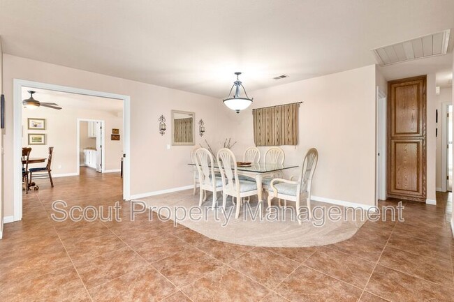 Building Photo - 1028 Capra Way