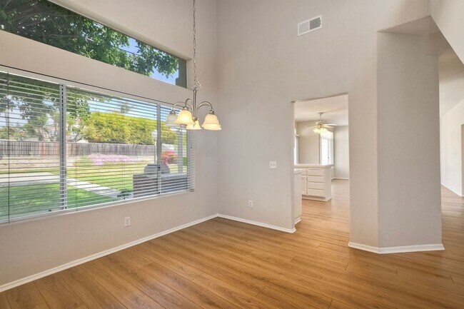 Building Photo - 4636 Doral Ct