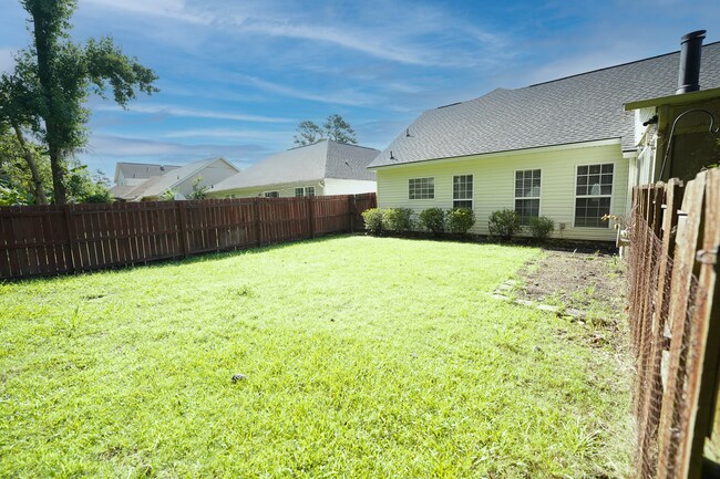 Building Photo - Coming Available!