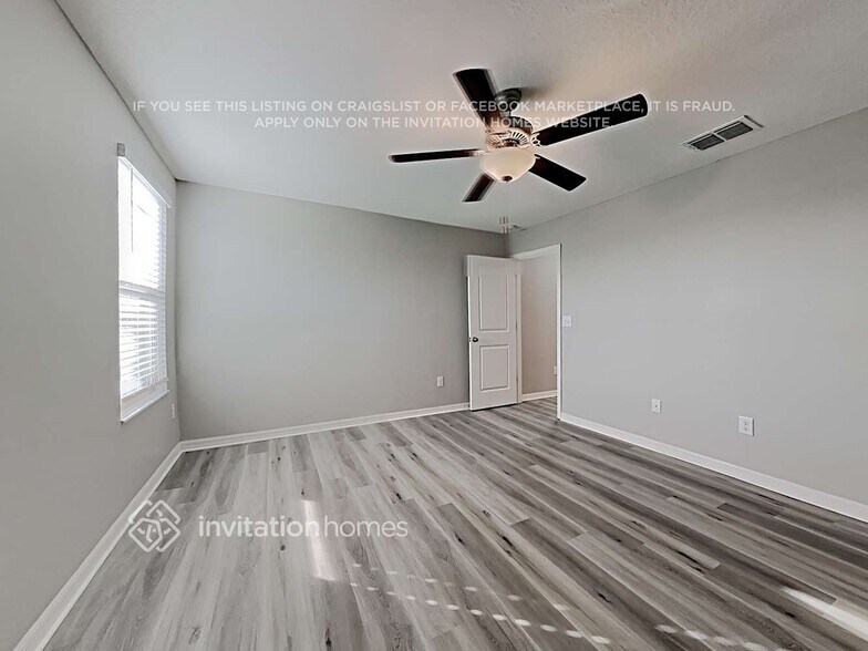 Building Photo - 10221 Cool Waterlily Ave