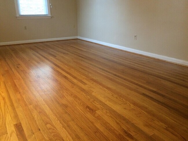 Building Photo - 4803 Bromley Ln