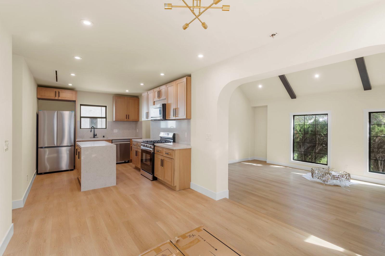 Building Photo - 1605 S Curson Ave