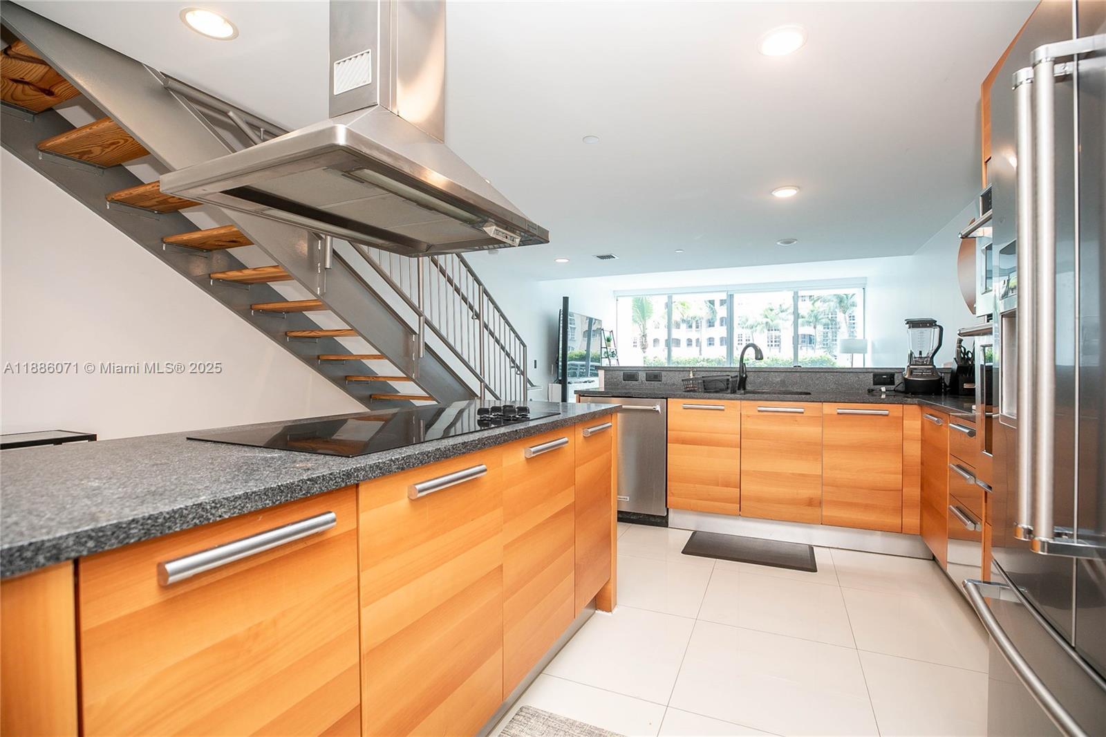 Building Photo - 2950 NE 188th St