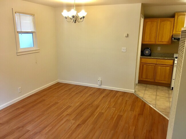 Building Photo - 1364 Fremont St