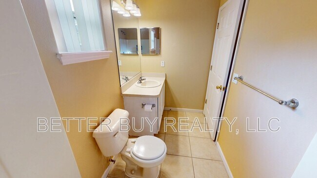Building Photo - 18 Lloleeta Path