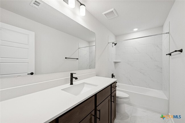 Building Photo - 129 Radnor Rd