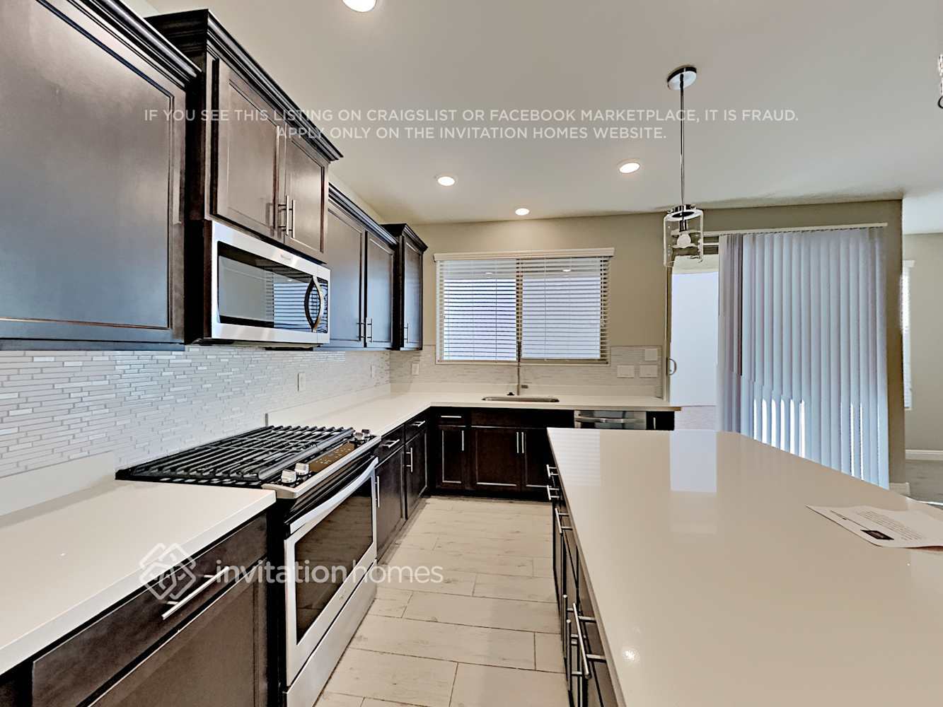 Building Photo - 5029 S Chassis