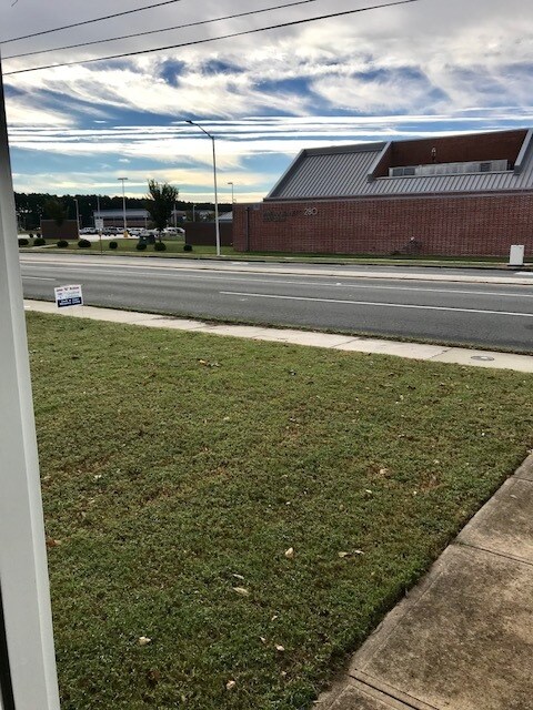 Building Photo - 319 E College Ave