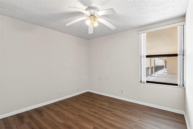 Building Photo - 8429 Forest Hills Dr