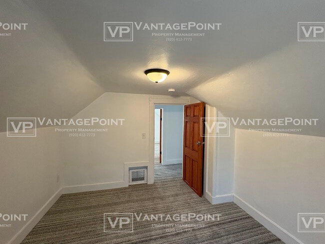 Building Photo - 2106 Thomas St