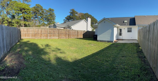 Building Photo - 2302 Knollwood Ln