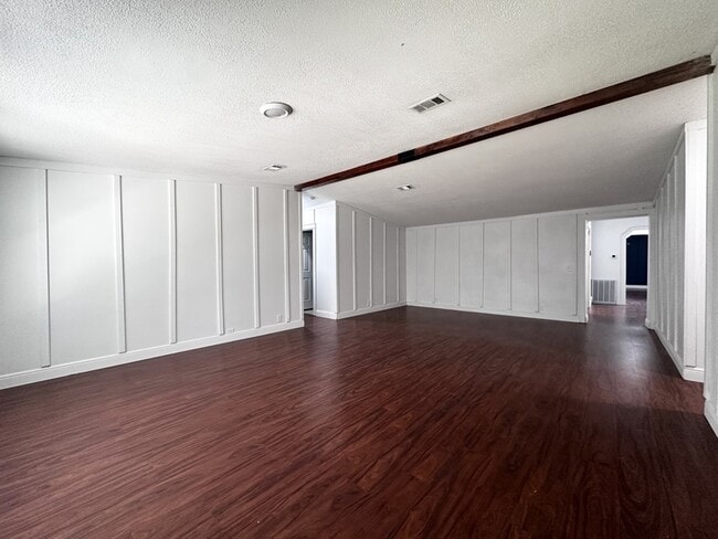 Building Photo - 2325 Salt Creek Trail
