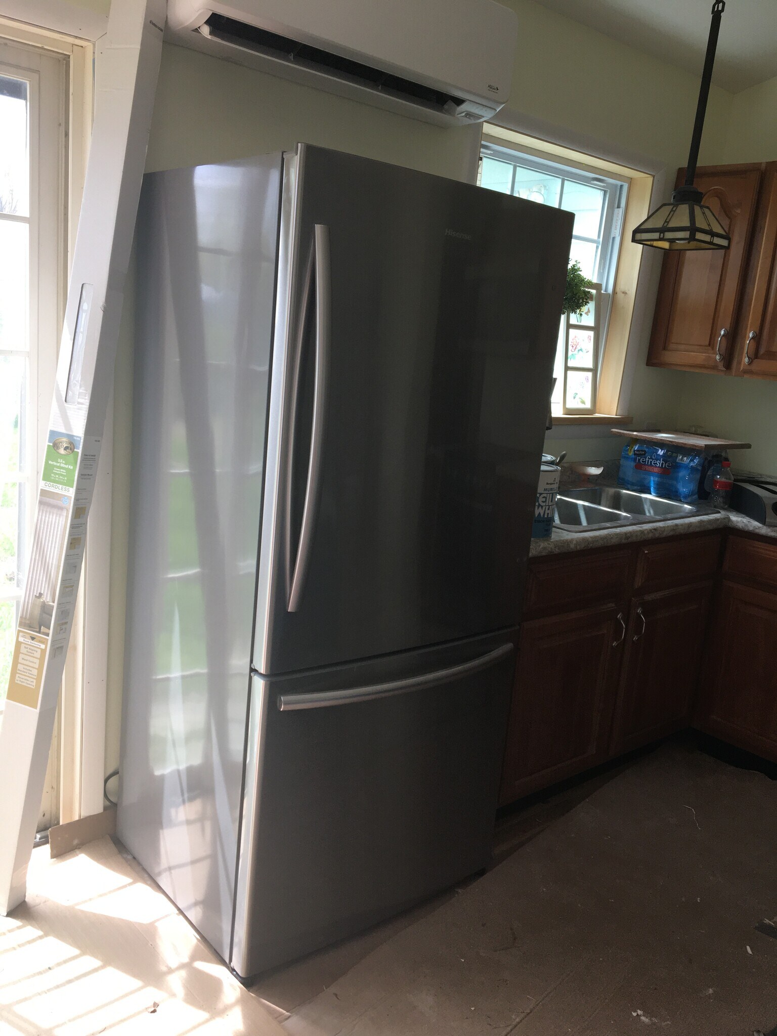 Stainless stove & fridge - 37 Bernard St