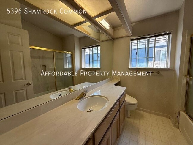 Building Photo - 5396 Shamrock Common